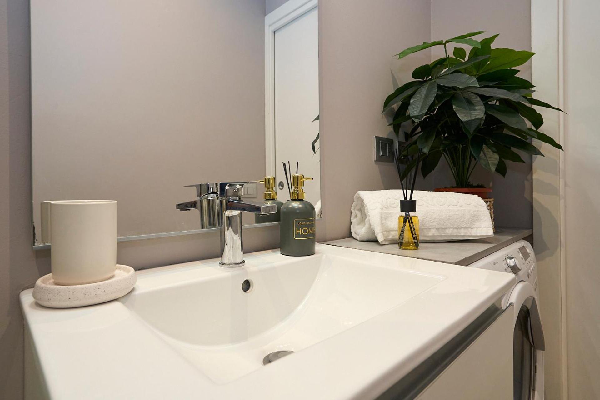 Ferienwohnung Duomo Design Cube - 10 Minutes Walk From Brera Mailand Exterior foto